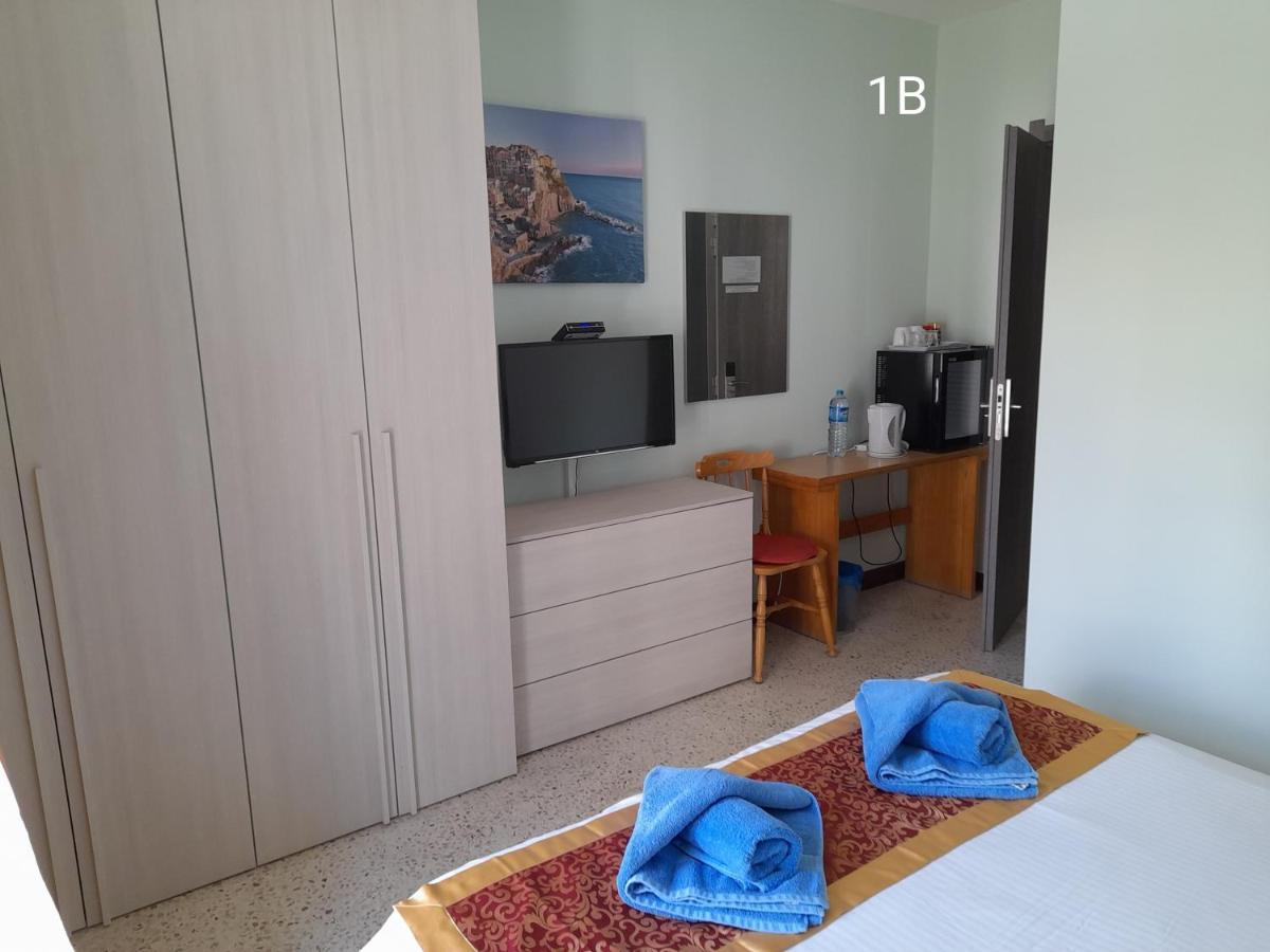 Seabreeze Holiday Guestrooms Сент-Полс-Бей Экстерьер фото